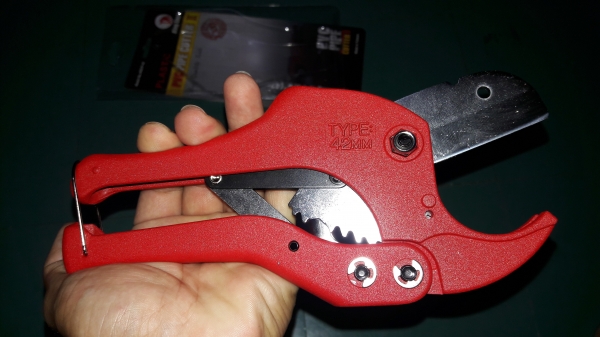 ขายกรรไกรตัดท่อPVC KINGEAGLE Made in Taiwan. งานดีเป็นเหล็กทั้งตัว