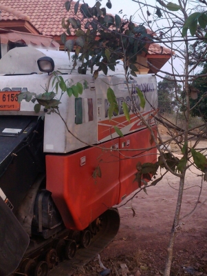 ขายรถเกี่ยวข้าว dc 70 ขายรถเกี่ยวข้าว dc 70