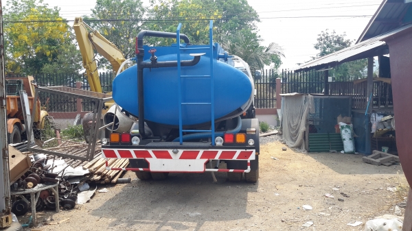 ขายรถ6ล้อบรรทุกน้ำ พร้อมใช้งาน