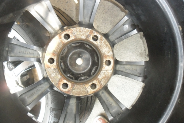 ล้อแม็ก17นิ้ว6รู พร้อมยาง สวยๆ 4 ล้อ ราคา 7900 บาท ล้อแม็ก17นิ้ว6รู พร้อมยาง สวยๆ 4 ล้อ ราคา 7900 บาท