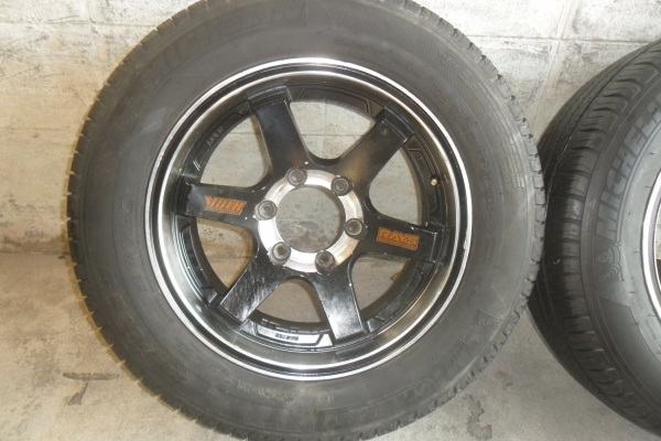 ล้อแม็ก17นิ้ว6รุ พร้อมยาง สวยๆ 4 ล้อ ราคา 8900 บาท ล้อแม็ก17นิ้ว6รุ พร้อมยาง สวยๆ 4 ล้อ ราคา 8900 บาท