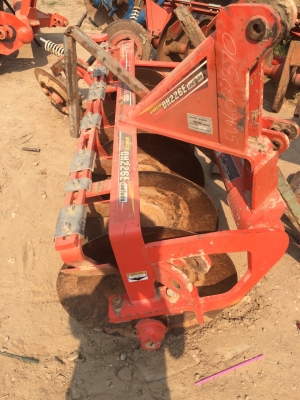 ขายรถไถ KUBOTA L4708 สภาพดีเดิมๆพร้อมใช้งาน อุปกรณ์ครบ 3 ชิ้นมีพร้อมดันหน้า ผานพรวนและ โรตารี่ ขายรถไถ KUBOTA L4708 สภาพดีเดิมๆพร้อมใช้งาน อุปกรณ์ครบ 3 ชิ้นมีพร้อมดันหน้า ผานพรวนและ โรตารี่