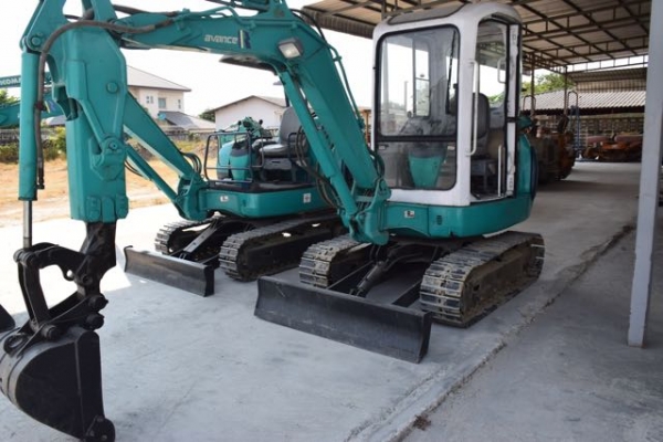 ขายรถแบคโฮ Komatsu PC27R-8สภาพสวยมาก สนใจติดต่อ 0818617480/line ID: Prechakong