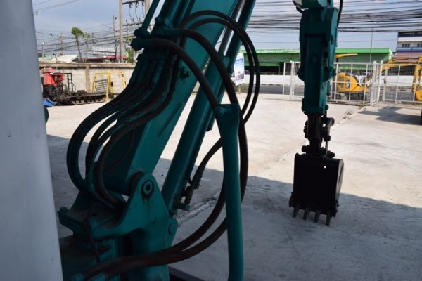 ขายรถแบคโฮ Komatsu PC27R-8สภาพสวยมาก สนใจติดต่อ 0818617480/line ID: Prechakong