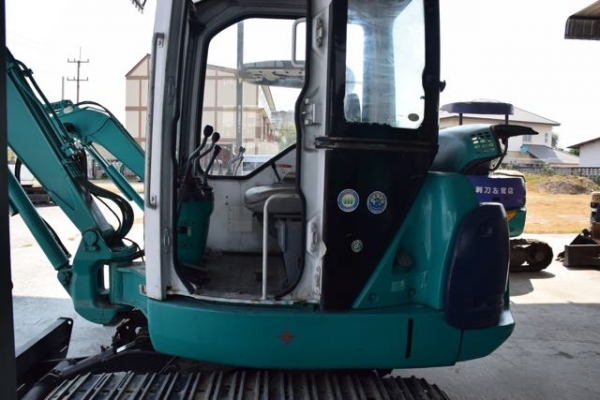 ขายรถแบคโฮ Komatsu PC27R-8สภาพสวยมาก สนใจติดต่อ 0818617480/line ID: Prechakong