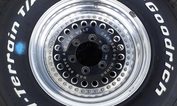 ยาง BF32 ขอบ15 พร้อมแม็กนอกสองชิ้น