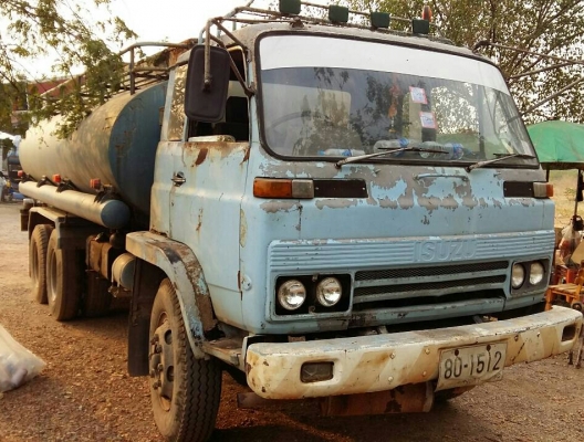 สิบล้อ1เพา อีซูชุ JCM165พ.เวอร์ ทิฟฟี ช่วงล่างใญ่-ไอ้หลง บรรทุกถังน้ำ 16,00ลิต อุปกรณ์ปั้มครบ พร้อมใช้งาน ทะเบียนพร้อมโอน