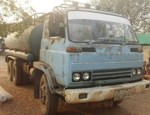 สิบล้อ1เพา อีซูชุ JCM165พ.เวอร์ ทิฟฟี ช่วงล่างใญ่-ไอ้หลง บรรทุกถังน้ำ 16,00ลิต อุปกรณ์ปั้มครบ พร้อมใช้งาน ทะเบียนพร้อมโอน