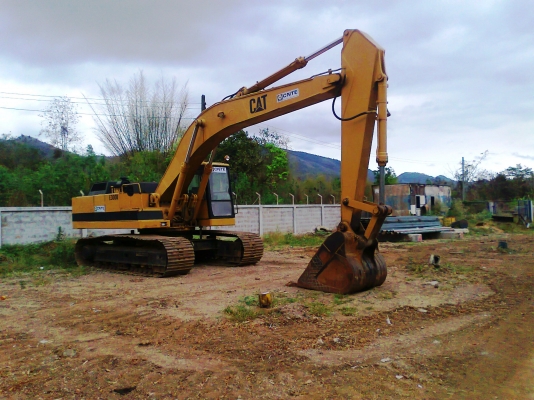 ขายด่วน..รถแบคโฮ CAT E300 B รถสวย ทรงดี พร้อมใช้งาน ระบบดี แรงขุดดี ทำงานไว ประหยัดน้ำมัน สุดคุ้ม.