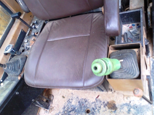 ขายด่วน..รถแบคโฮ CAT E300 B รถสวย ทรงดี พร้อมใช้งาน ระบบดี แรงขุดดี ทำงานไว ประหยัดน้ำมัน สุดคุ้ม.