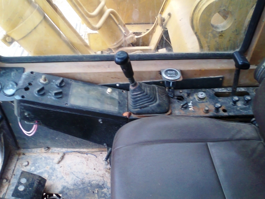 ขายด่วน..รถแบคโฮ CAT E300 B รถสวย ทรงดี พร้อมใช้งาน ระบบดี แรงขุดดี ทำงานไว ประหยัดน้ำมัน สุดคุ้ม.