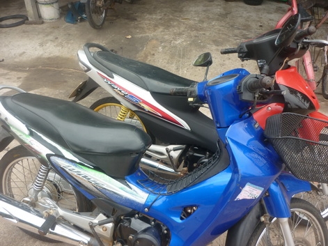 ขายเเฟ 100 ยูบล๊อก กับเวฟ 125 สองคัน  29999 บาท