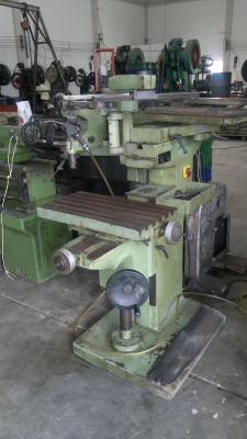 เครื่องจักรเเกะสลัก