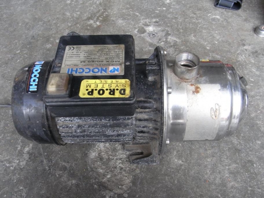 ขายปั้มน้ำหอยโข่ง Nocchi 1HP. made in Italy ใช้ไฟบ้าน สภาพสวย มีสวิทย์ ปิด,เปิด ในตัว รับประกันคุณภาพ