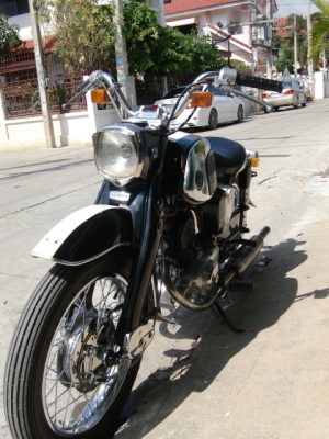 คันสุดท้าย c92 เครื่องฟิต มีสตั้ดมือ สีสวย สภาพดีครับ 20000