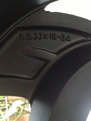 ขายล้อขอบ 15x8.5 ออฟ-34 6 รู ลายใบพัด 3 ก้าน ออฟลึก 4.5 นิ้ว *7500 บาทครับ