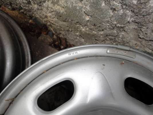 ขายกะทะล้อ nissan navara 4 วง 2500