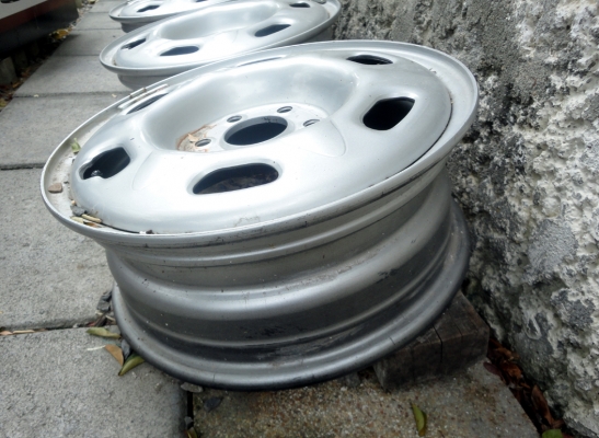 ขายกะทะล้อ nissan navara 4 วง 2500