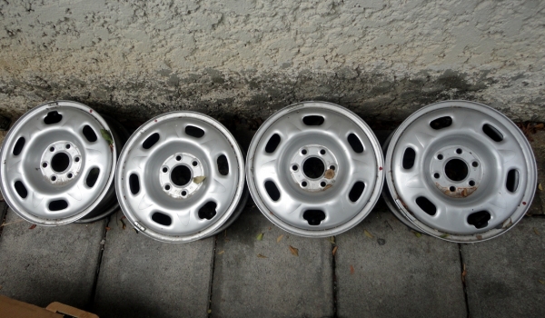 ขายกะทะล้อ nissan navara 4 วง 2500