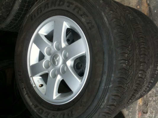 ขายแม๊กพร้อมยาง ไทรทรัน สวยมากมากครับ