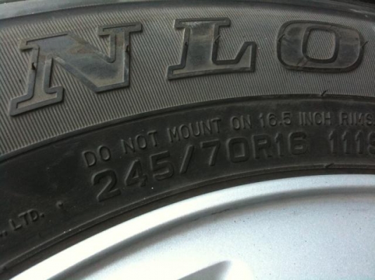 ขายแม๊กพร้อมยาง ไทรทรัน สวยมากมากครับ