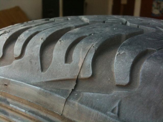 ขายแม๊กพร้อมยาง ไทรทรัน สวยมากมากครับ