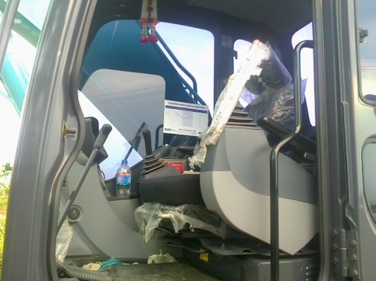 ขายรถแบคโฮ KOBELCO sk 200-8super YN-12รถสภาพใหม่มากๆๆแค่2,300ชั่วโมงเอกสารพร้อม ขายรถแบคโฮ KOBELCO sk 200-8super YN-12รถสภาพใหม่มากๆๆแค่2,300ชั่วโมงเอกสารพร้อม