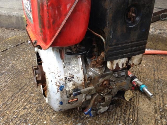 เครื่องยนดีเซล HONDA สภาพพร้อมใช้ครับ