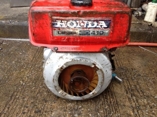 เครื่องยนดีเซล HONDA สภาพพร้อมใช้ครับ