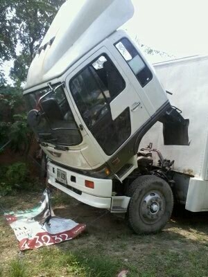 ให้เช่า 6 ล้อ ติดเครน 5 ตัน