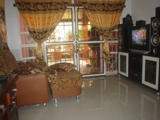 ขายบ้านราคาถูก จะไปอยู่เมืองนอก  สามล้านแปด  ต่อรองได้