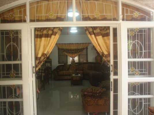 ขายบ้านราคาถูก จะไปอยู่เมืองนอก  สามล้านแปด  ต่อรองได้