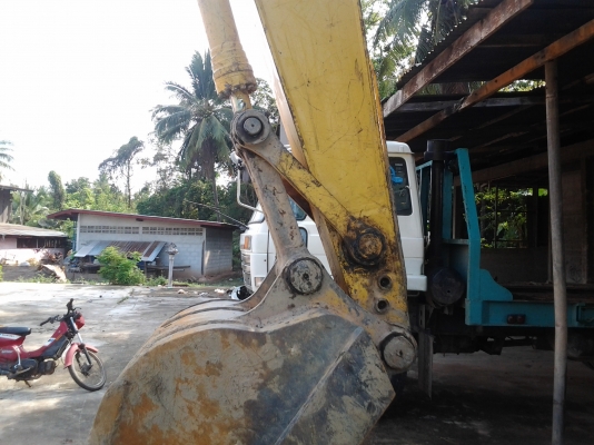 ขายแมคโคKOMATSU PC200-7  พร้อมเทรนเลอร์ UD  CW41