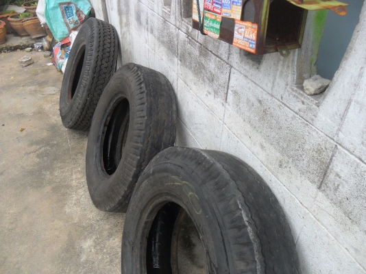 ยาง 7.50-16 สวยๆ