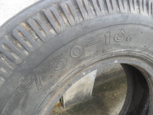 ยาง 7.50-16 สวยๆ