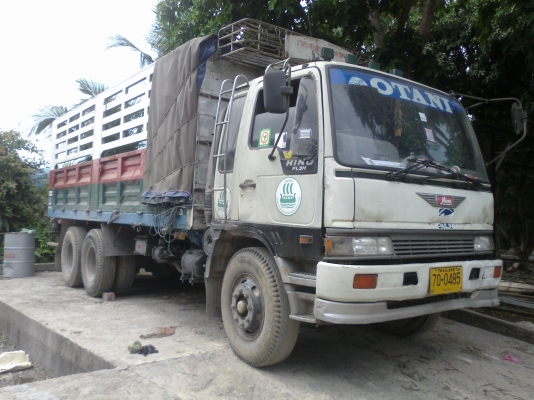 รถสิบล้อ ไฮเทค กระบะบรรทุก