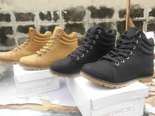 ร้องเท้าใหม่ไว้ไส่ขับรถ399ทุกคู่คับ ร้องเท้าใหม่ไว้ไส่ขับรถ399ทุกคู่คับ