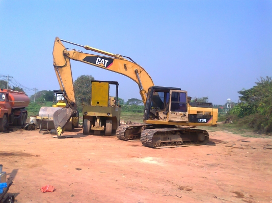 ขายด่วน..รถแบคโฮ CAT E 200B รถสวยทั้งคัน มีทะเบียนครบ เครื่องเดิม ปั้มเดิม ราคาต่อรองได้..