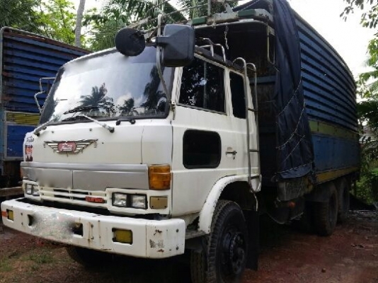 รถฮีโน่ 10 ล้อ รั่ว  168 แรงม้า  ( มีขาย 2 คัน ) สนใจติดต่อ 081 - 6079515