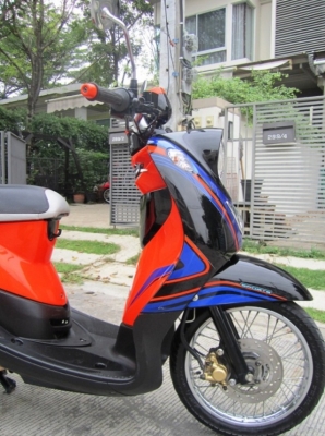 (ขายแล้วค่ะ) New Fino 2012 ลาย Sports ล่าสุด รถไม่ถึงปี  เพียง บาทเท่านั้น