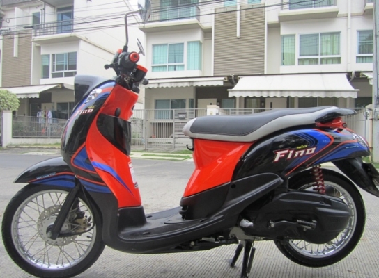 (ขายแล้วค่ะ) New Fino 2012 ลาย Sports ล่าสุด รถไม่ถึงปี  เพียง บาทเท่านั้น