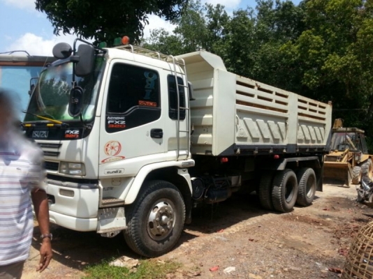 รถอิซูซุ 10 ล้อดั๊ม FXZ  320 แรงม้า  ปี 49  ( ขายแม่ลูก )  สนใจติดต่อ 081 - 6079515