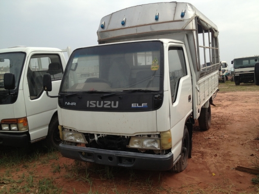 ขาย ISUZU NKR เครื่อง 4JB1  88แรงมีหลังคากระบะคาร์โก้ยาว 3.0 เมตร