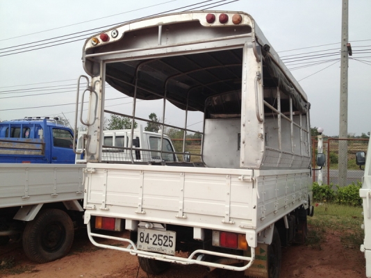 ขาย ISUZU NKR เครื่อง 4JB1  88แรงมีหลังคากระบะคาร์โก้ยาว 3.0 เมตร