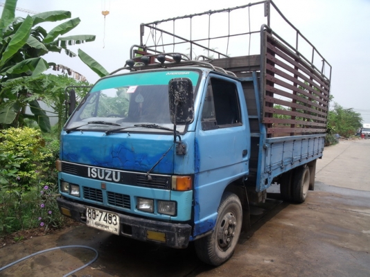 ขาย Isuzu NKR 6ล้อ รถห้าง ยาว4.50ม. ปี92.