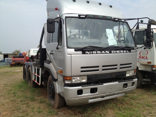 อีกคันครับ 10 ล้อหัวลาก NISSAN UD เครื่อง RE8  315 แรงม้าเป็นระบบน้ำมันเครื่องดีคัชซีสวยราคาถูกพร้อมทะเบียน สนใจโทรเลยครับ