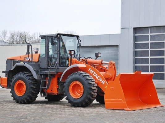 HITACHI  ZW 220  SN  00350