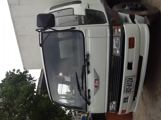 ต้องการขาย รถบรรทุกHINO สภาพดี1997 HINO, รถบรรทุก 6 ล้อ  ตู้บรรทุก. ภายในแสตนเลสหนา ฉีดโฟมรอบตู้(ปัจจุบันราคาทำตู้ สี่แสนบาท) รับประกันความสวย ไม่มีผุ ไม่เคยเกิดอุบัติเหตุ สีเดิม คัสซีสวยมาก!ราคา 1290000