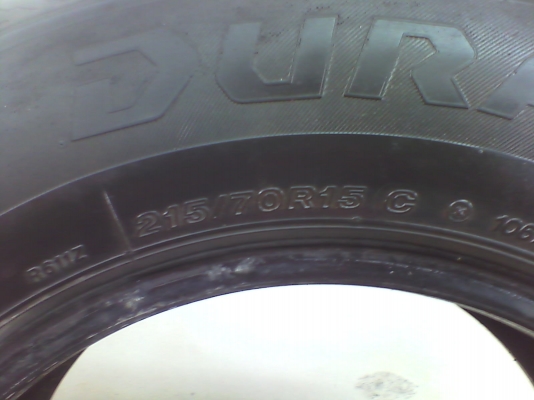 ยางบริสโตน215-70-R15 2500