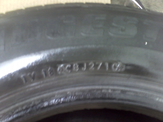 ยางบริสโตน215-70-R15 2500